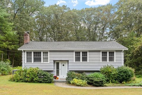 4 Longmeadow Rd Chelmsford MA 01824