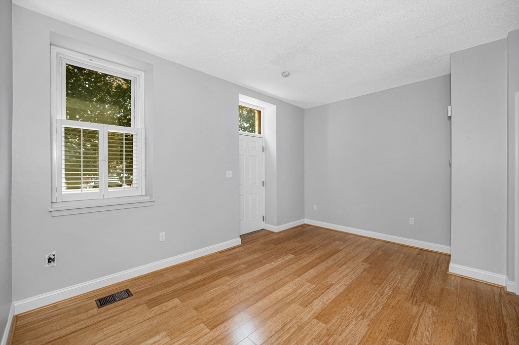 201 Thorndike St 5-02