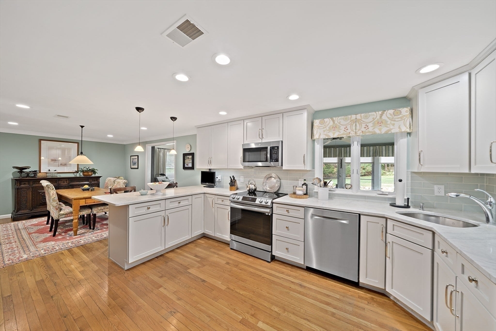 3 Jones River Dr