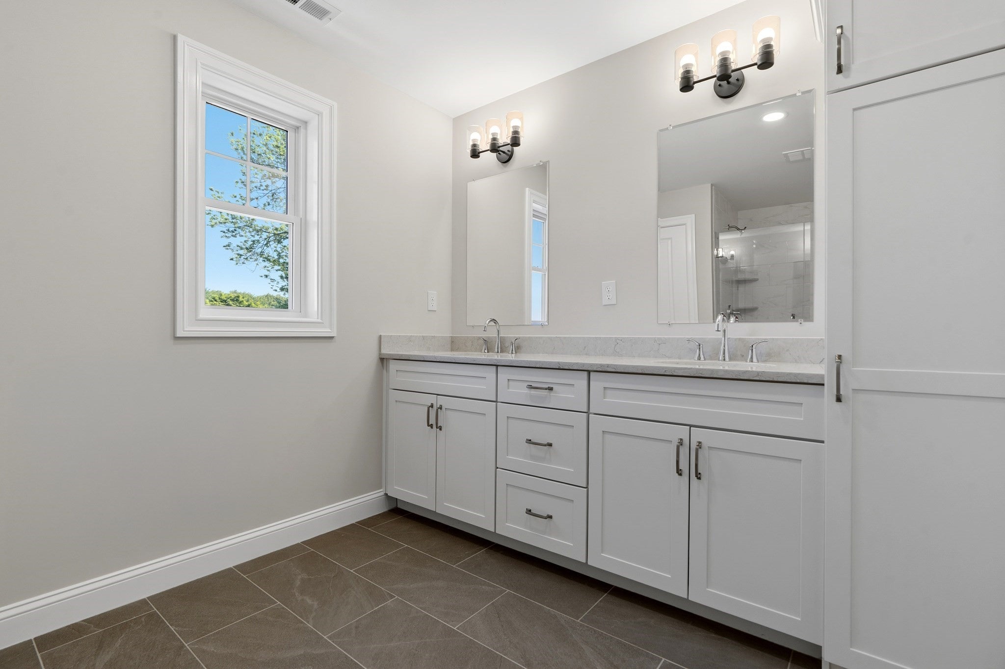 11 Isola Lane, Stoneham, MA, 11 Isola Lane, Stoneham, MA Photo #8