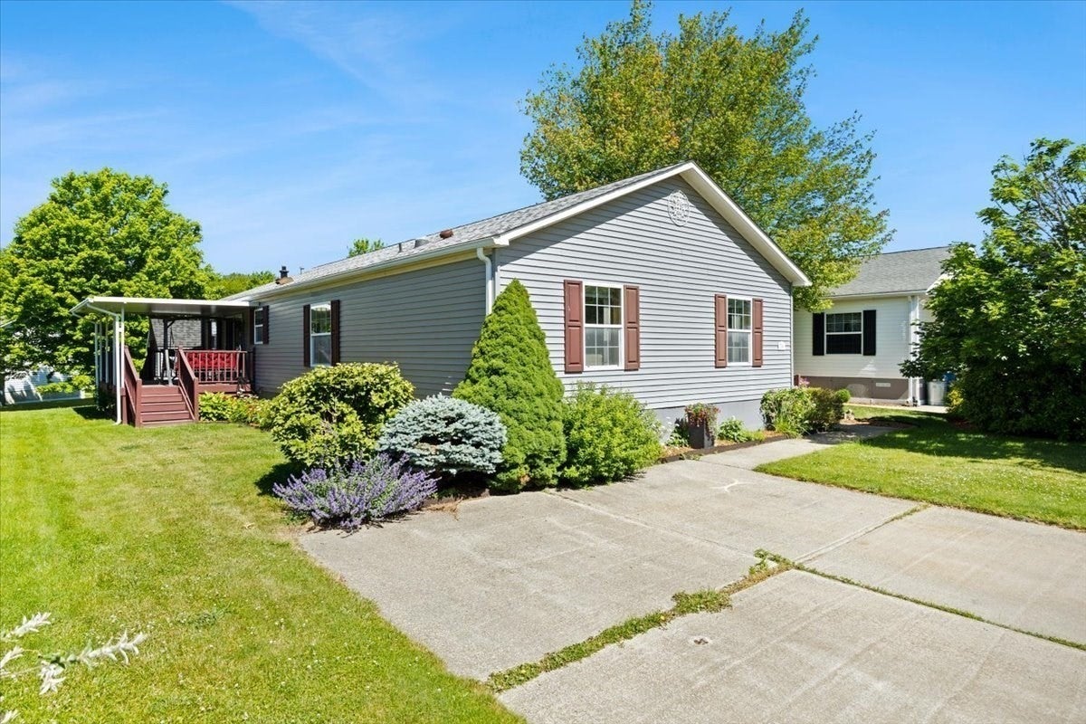 59 Robin Dr
