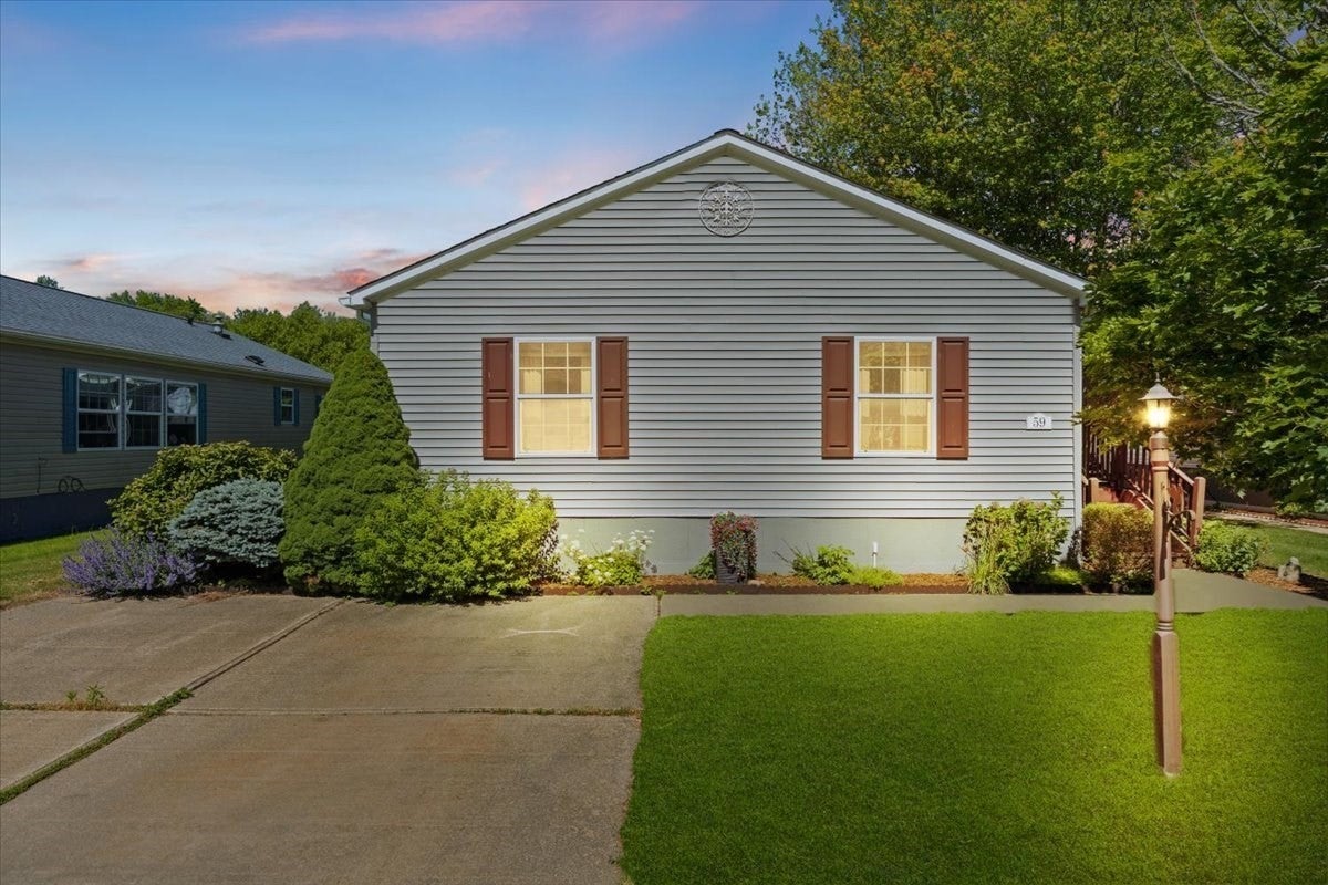 59 Robin Dr