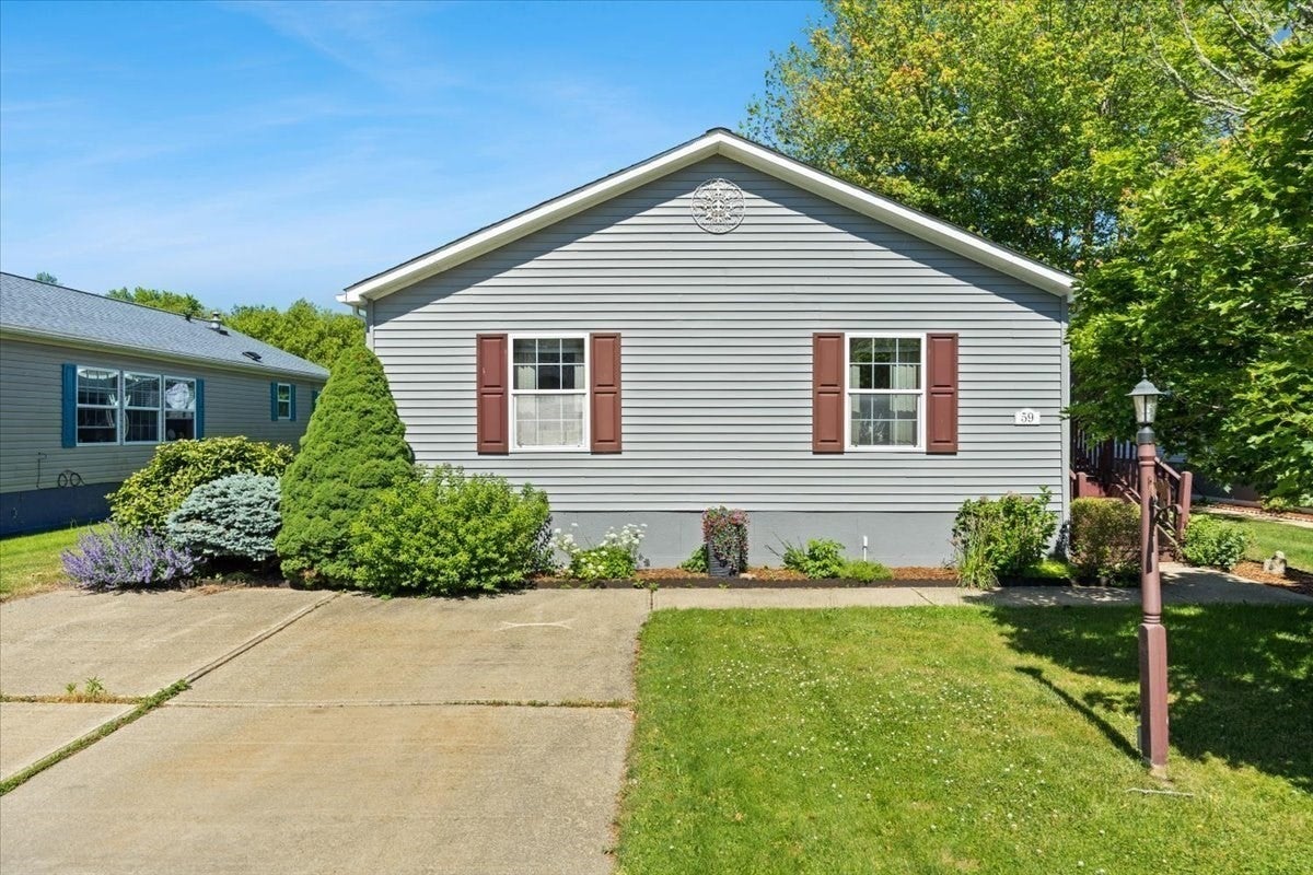 59 Robin Dr