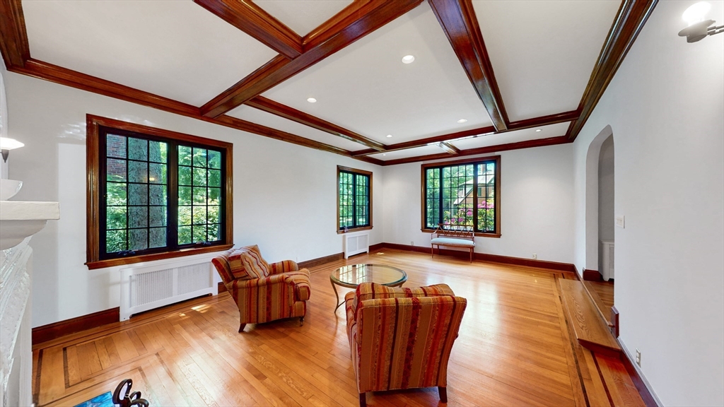 79 Woodchester Dr