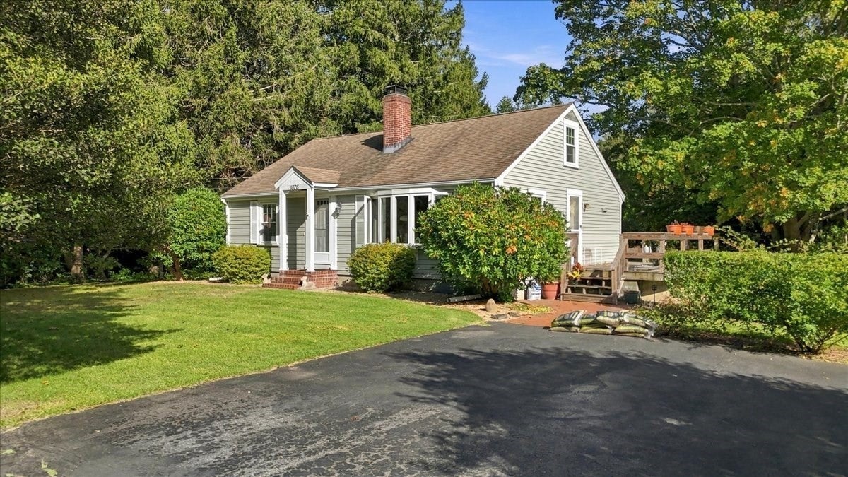 1876 Phinneys Ln