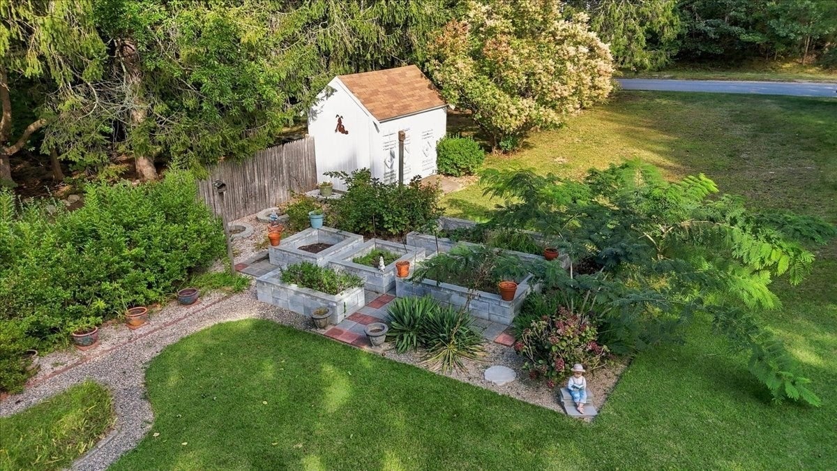 1876 Phinneys Ln, Barnstable, MA, 1876 Phinneys Ln, Barnstable, MA Photo #35