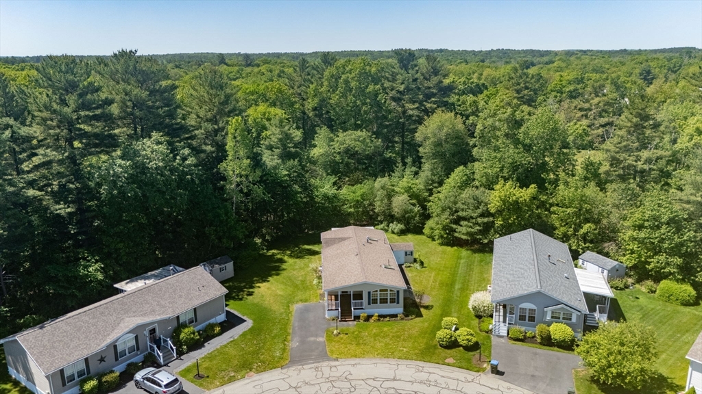 82 George's Loop