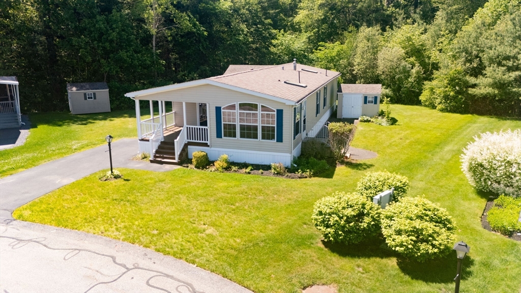 82 George's Loop