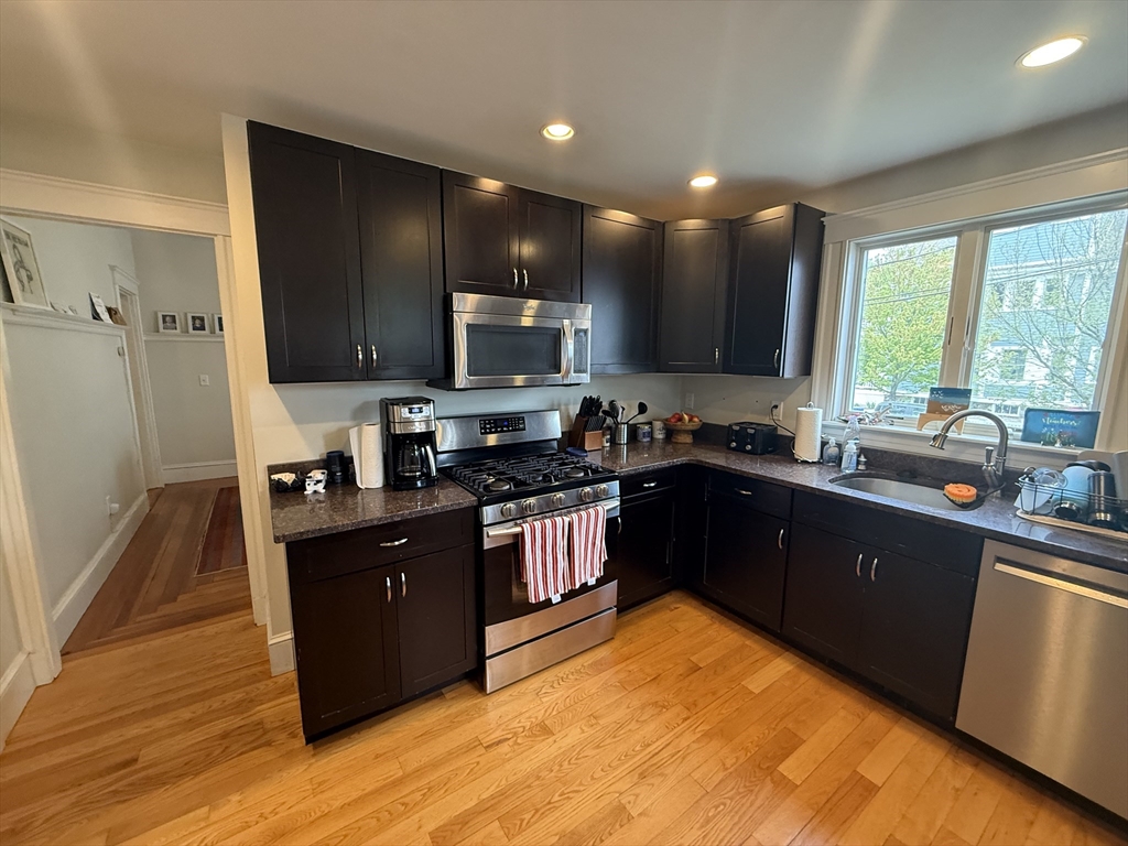 49 Grafton St #1, Arlington, MA Photo #2