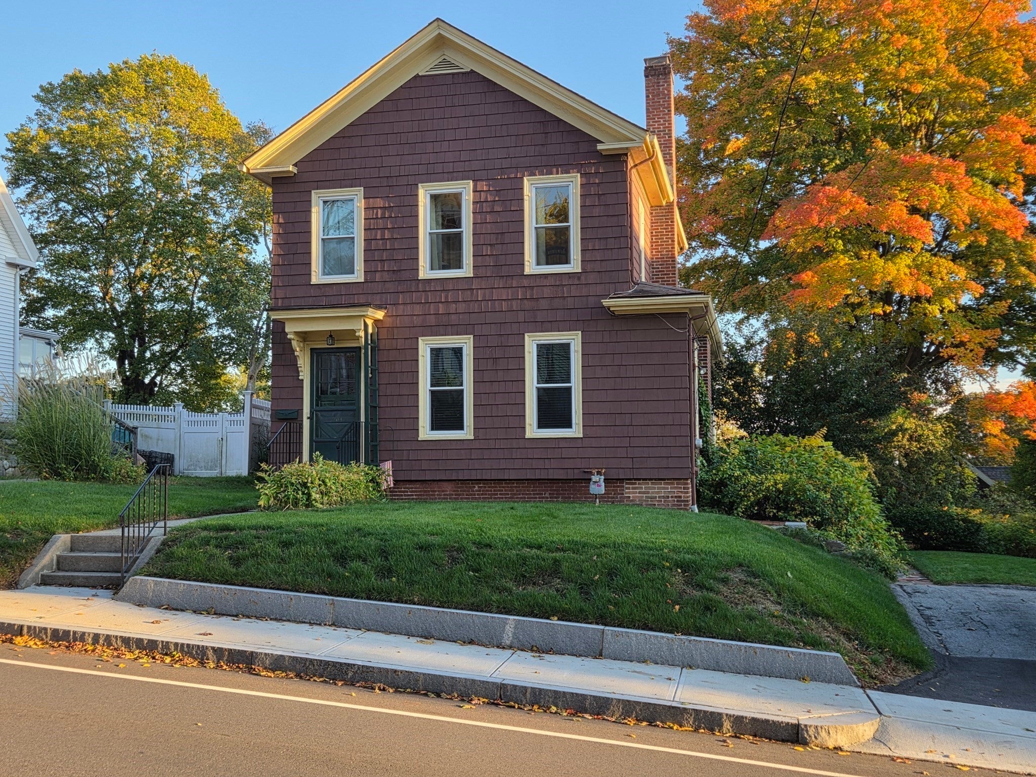 Photo of 204 Lincoln Street, Marlborough, MA