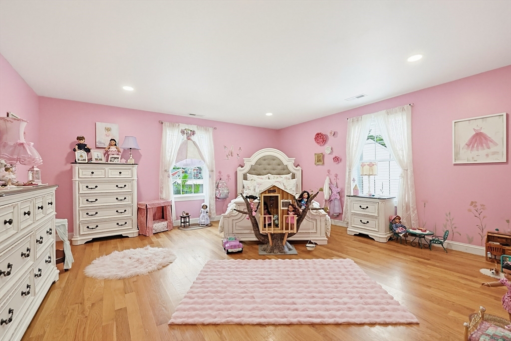 16 Poitras Ave, Tyngsborough, MA Photo #22