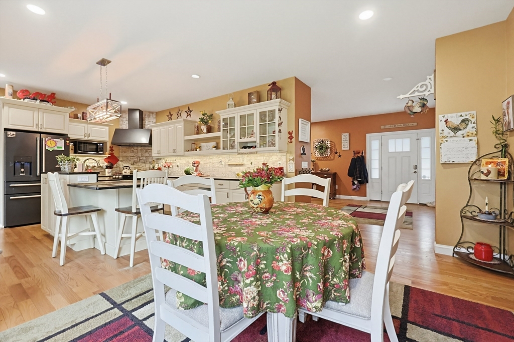 16 Poitras Ave, Tyngsborough, MA Photo #18