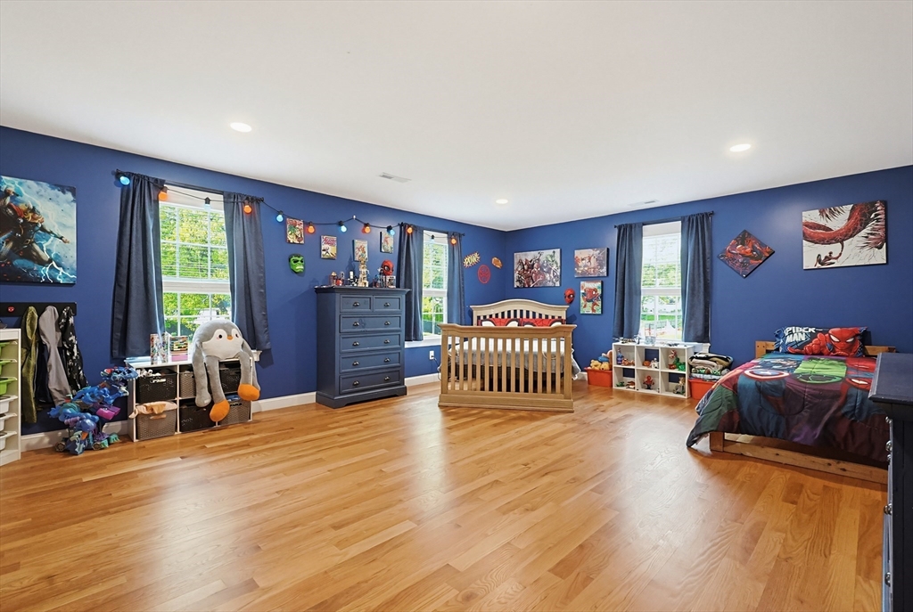 16 Poitras Ave, Tyngsborough, MA Photo #28