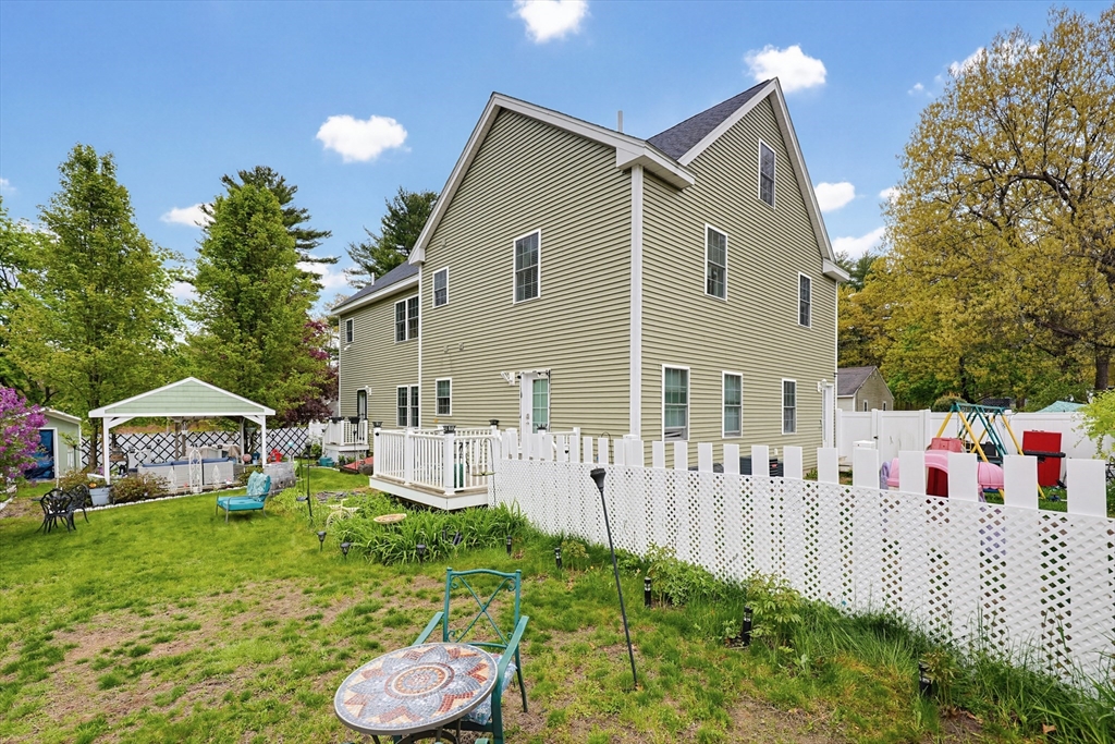 16 Poitras Ave, Tyngsborough, MA Photo #6