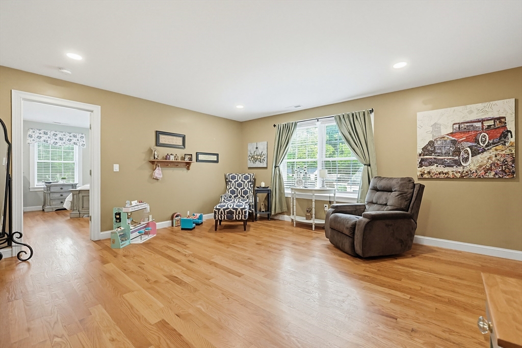 16 Poitras Ave, Tyngsborough, MA Photo #26