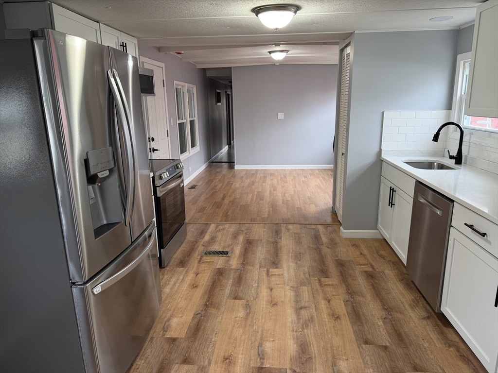 181 Boston Post Road E 26