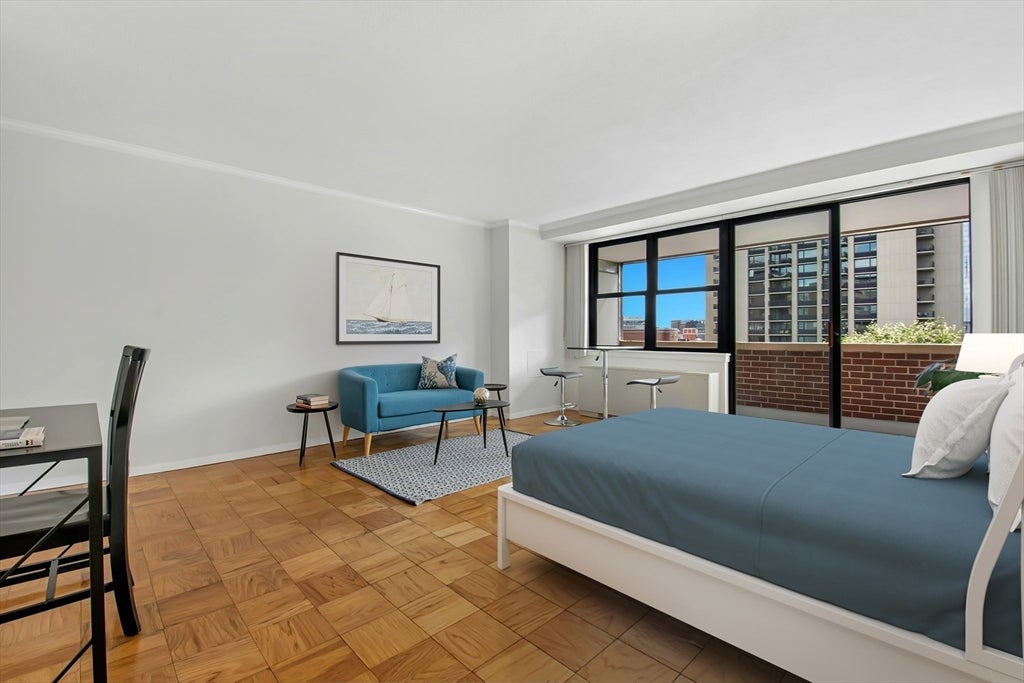 2 Hawthorne Pl 10K