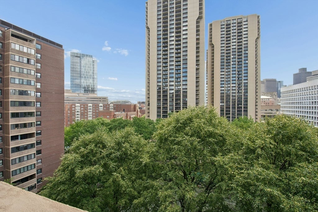2 Hawthorne Pl 10K