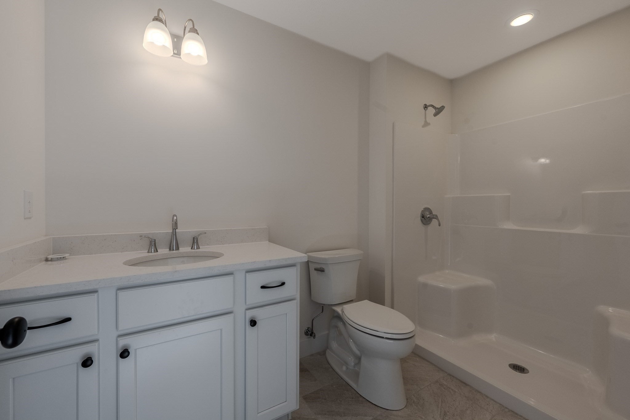 112 Genest St #16, Dracut, MA, 112 Genest St #16, Dracut, MA Photo #14