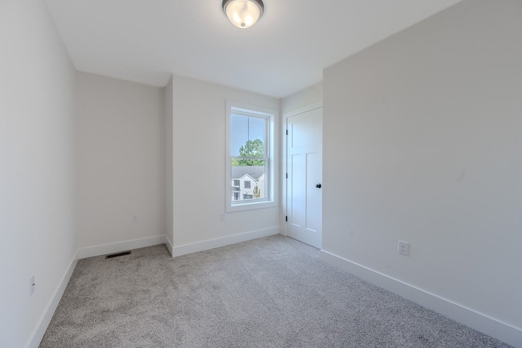 112 Genest St #16, Dracut, MA, 112 Genest St #16, Dracut, MA Photo #13