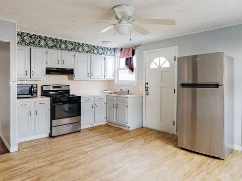 152 Alden St Fall River MA 02723