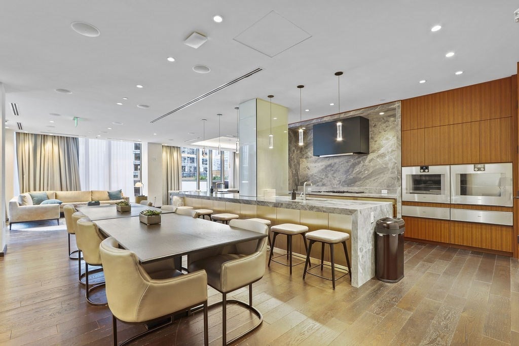 133 Seaport Blvd #PH2A, Boston, MA Photo #36