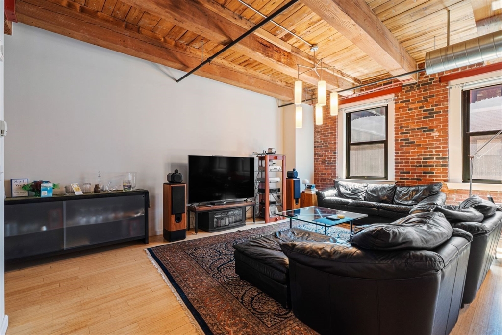 9 West Broadway 402