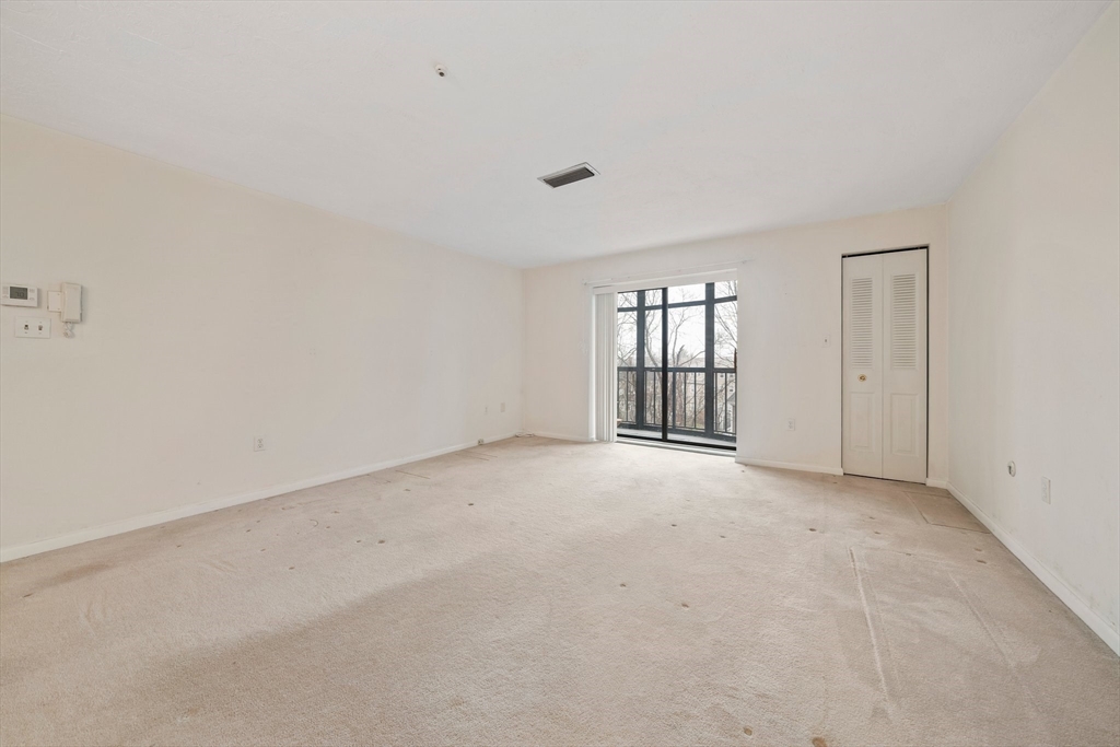 34 South Street 209