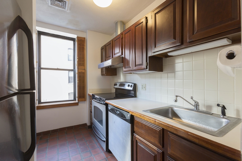 21 Charter Street 202