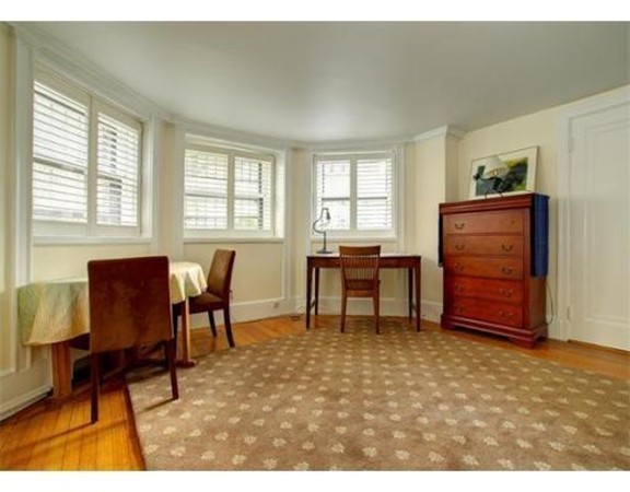 62 Commonwealth  Ave 1