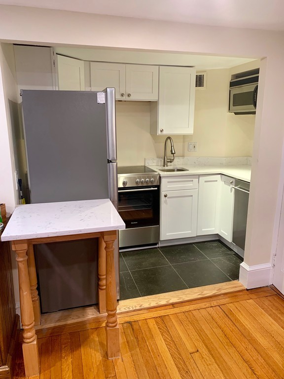62 Commonwealth  Ave 1