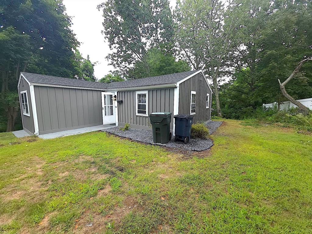 991 Main St