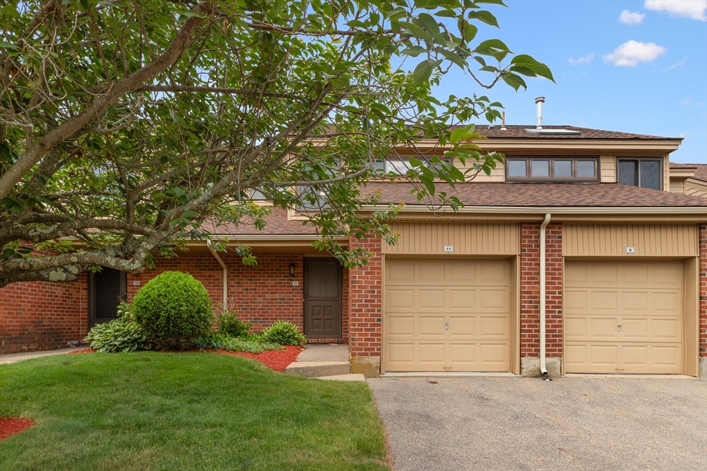 11 Elderwood Dr 11