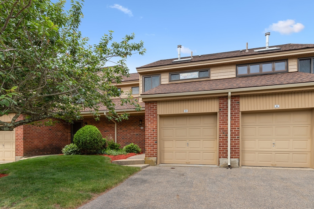 Photo 1 of 27 — 11 Elderwood Dr 11, Stoughton, MA 02072