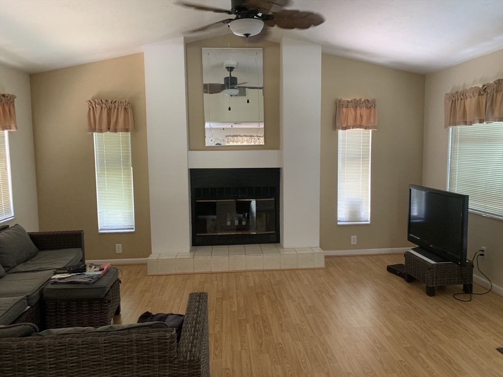 3441 N Honeylocust Drive