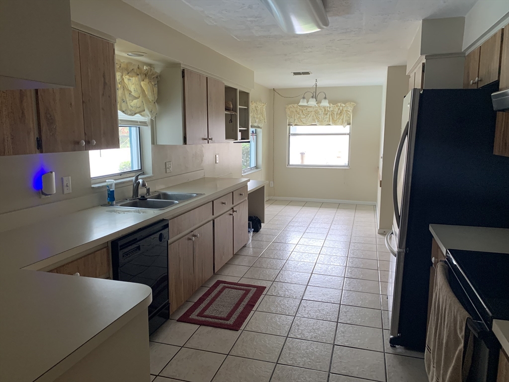 3441 N Honeylocust Drive