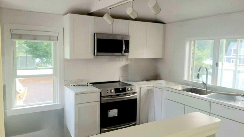 8 Damon ST, Wayland, MA Photo #10