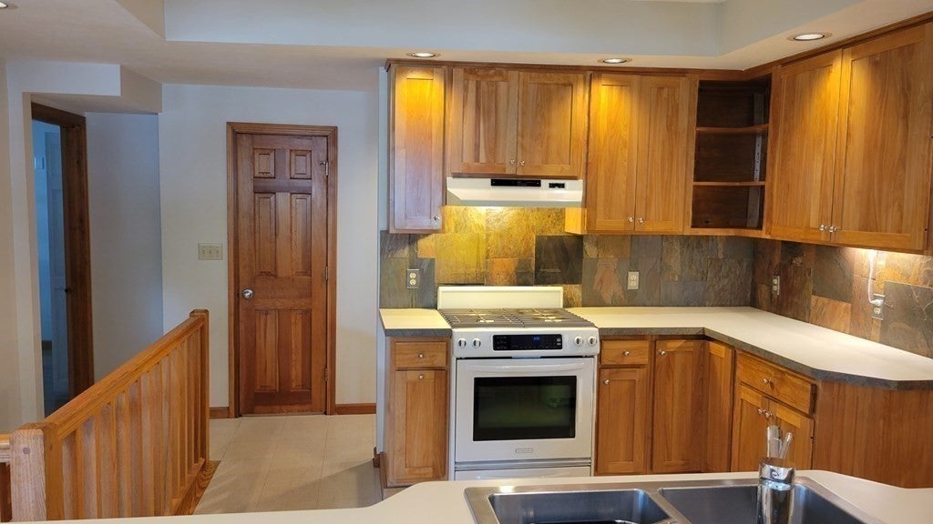 8 Damon ST, Wayland, MA Photo #20