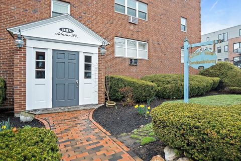 1185 Adams St 5 Boston MA 02124
