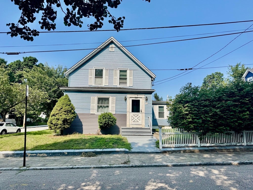Photo of 93 Parker St, Attleboro, MA