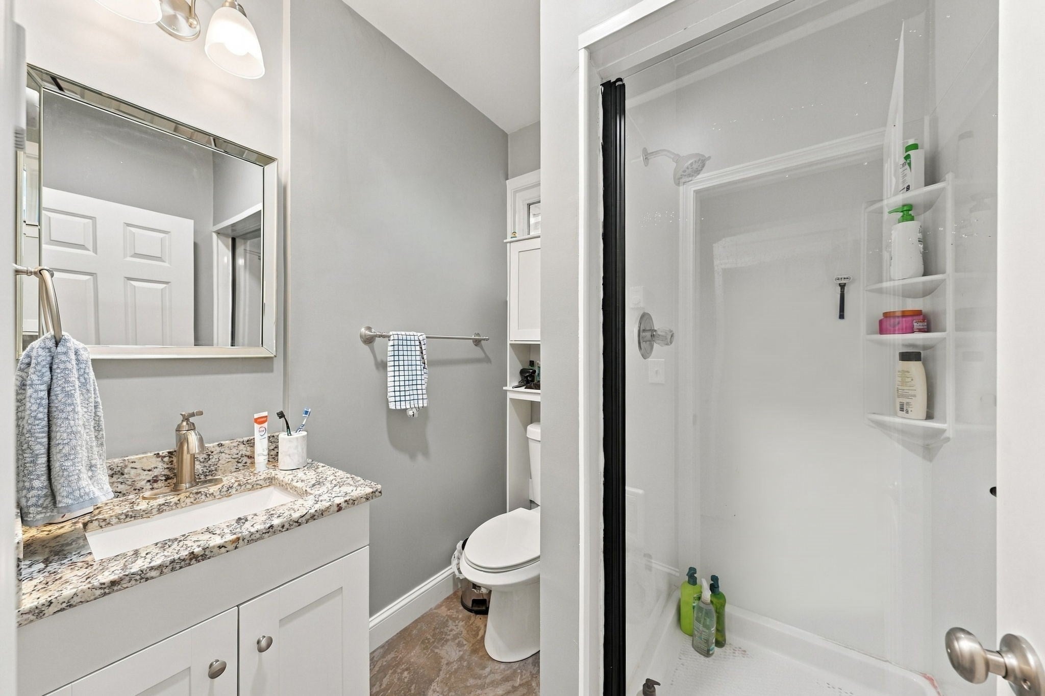 655 Gardners Neck Rd, Swansea, MA, 655 Gardners Neck Rd, Swansea, MA Photo #37