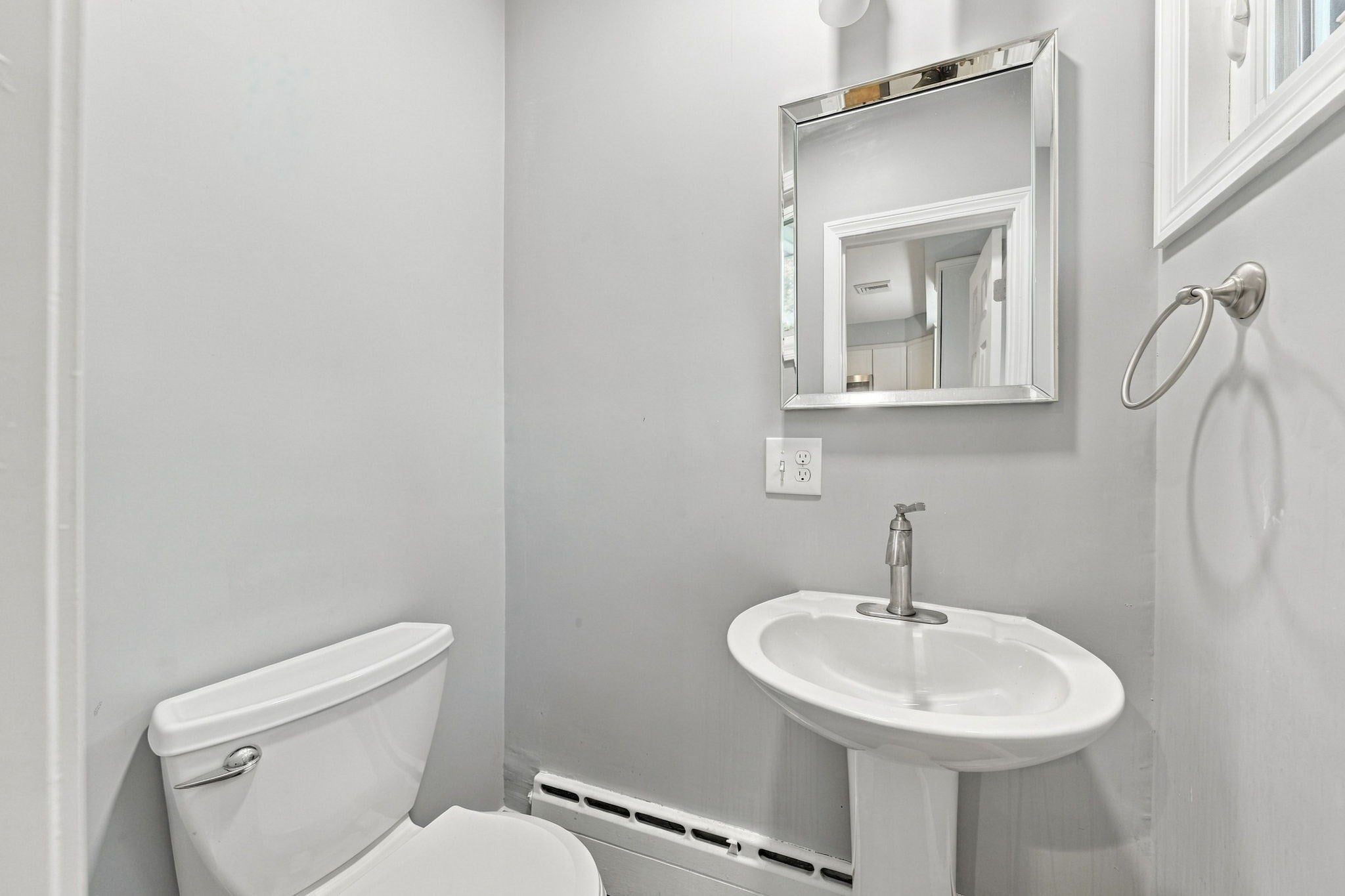 655 Gardners Neck Rd, Swansea, MA, 655 Gardners Neck Rd, Swansea, MA Photo #18