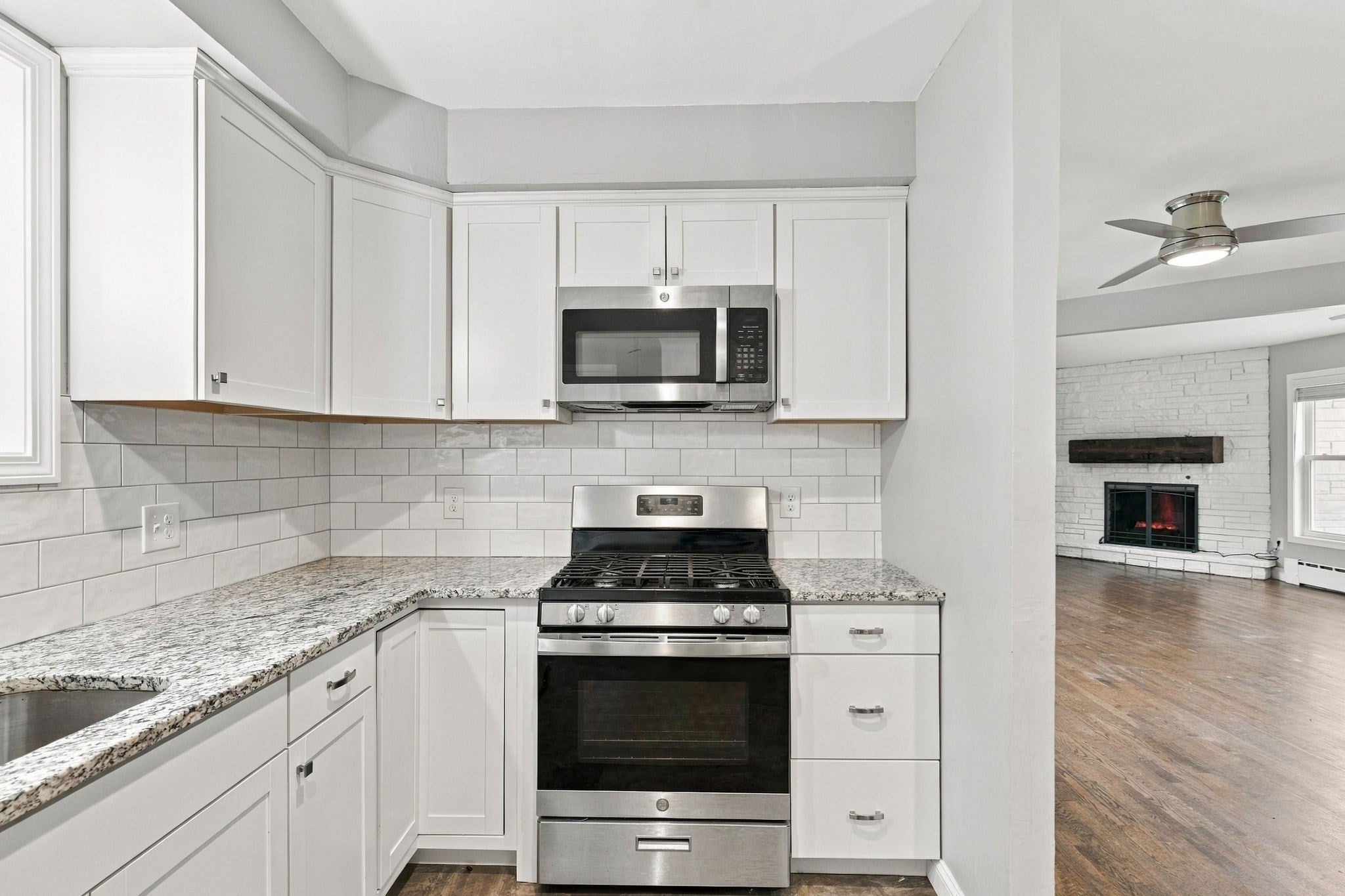 655 Gardners Neck Rd, Swansea, MA, 655 Gardners Neck Rd, Swansea, MA Photo #12