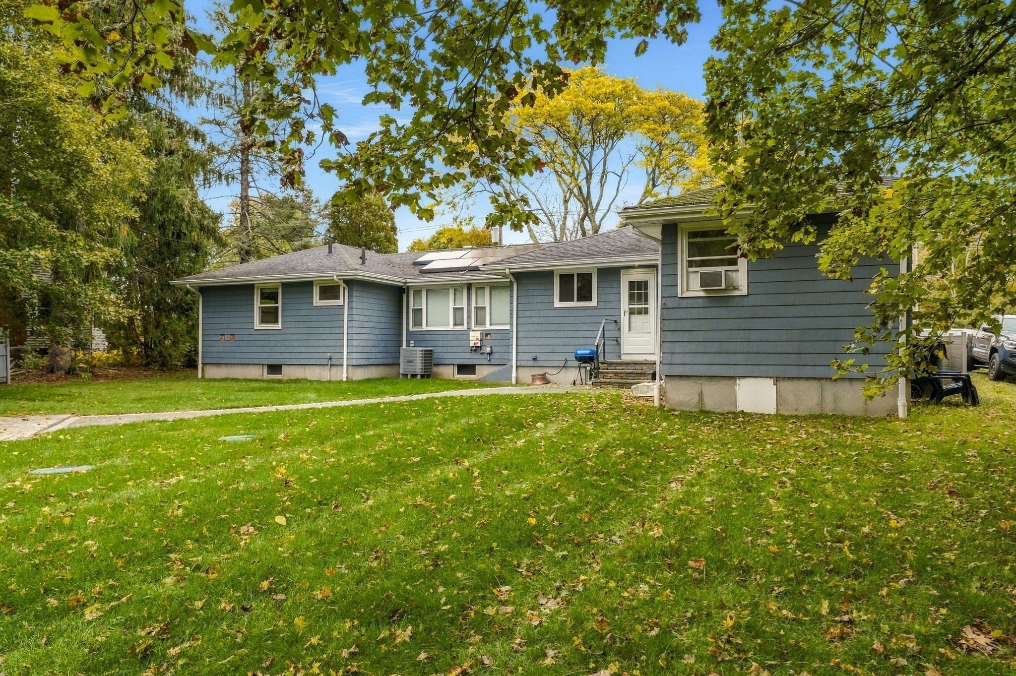 655 Gardners Neck Rd, Swansea, MA, 655 Gardners Neck Rd, Swansea, MA Photo #40