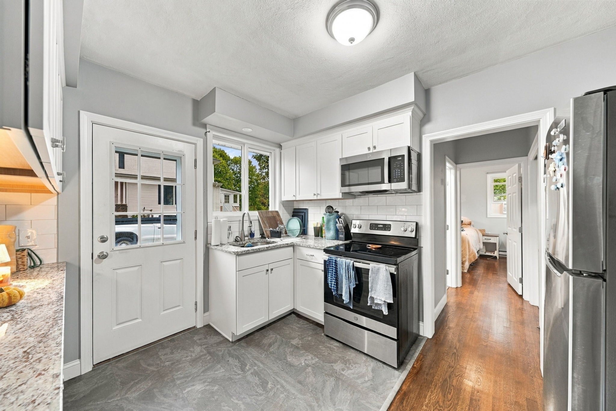 655 Gardners Neck Rd, Swansea, MA, 655 Gardners Neck Rd, Swansea, MA Photo #31