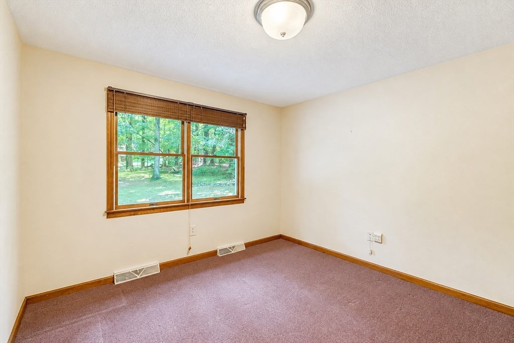 120 Green Tree Lane, Somers, CT Photo #36