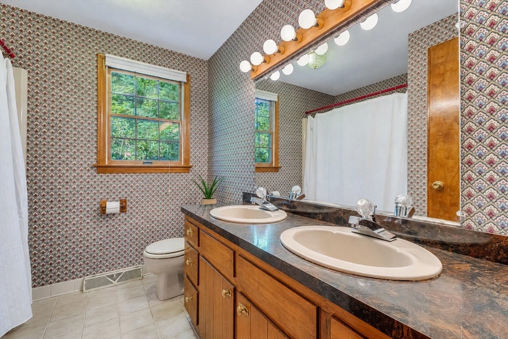 120 Green Tree Lane, Somers, CT Photo #30
