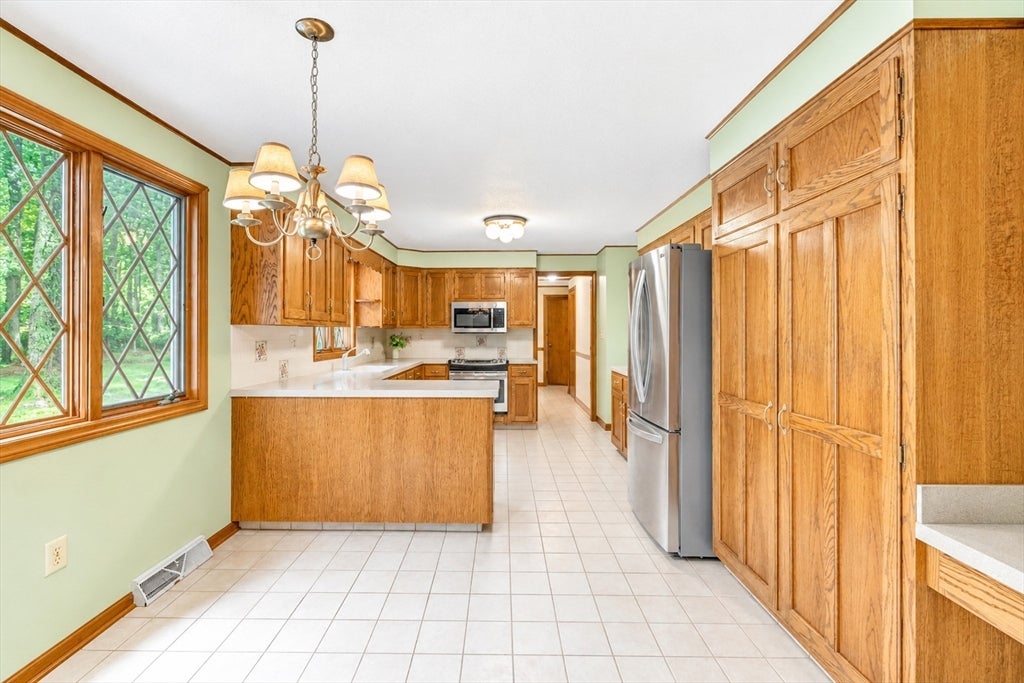 120 Green Tree Lane, Somers, CT Photo #6