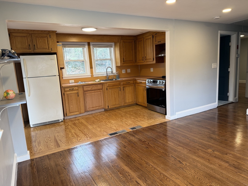 36 Sarah St, Randolph, MA, 36 Sarah St, Randolph, MA Photo #3
