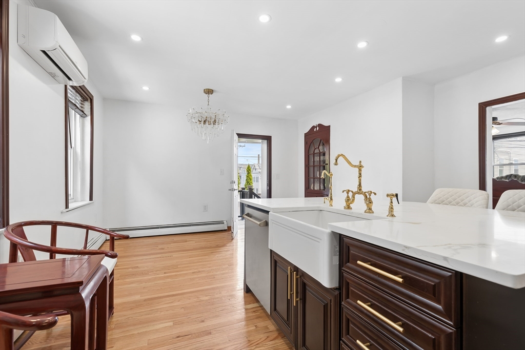 21 Parker St